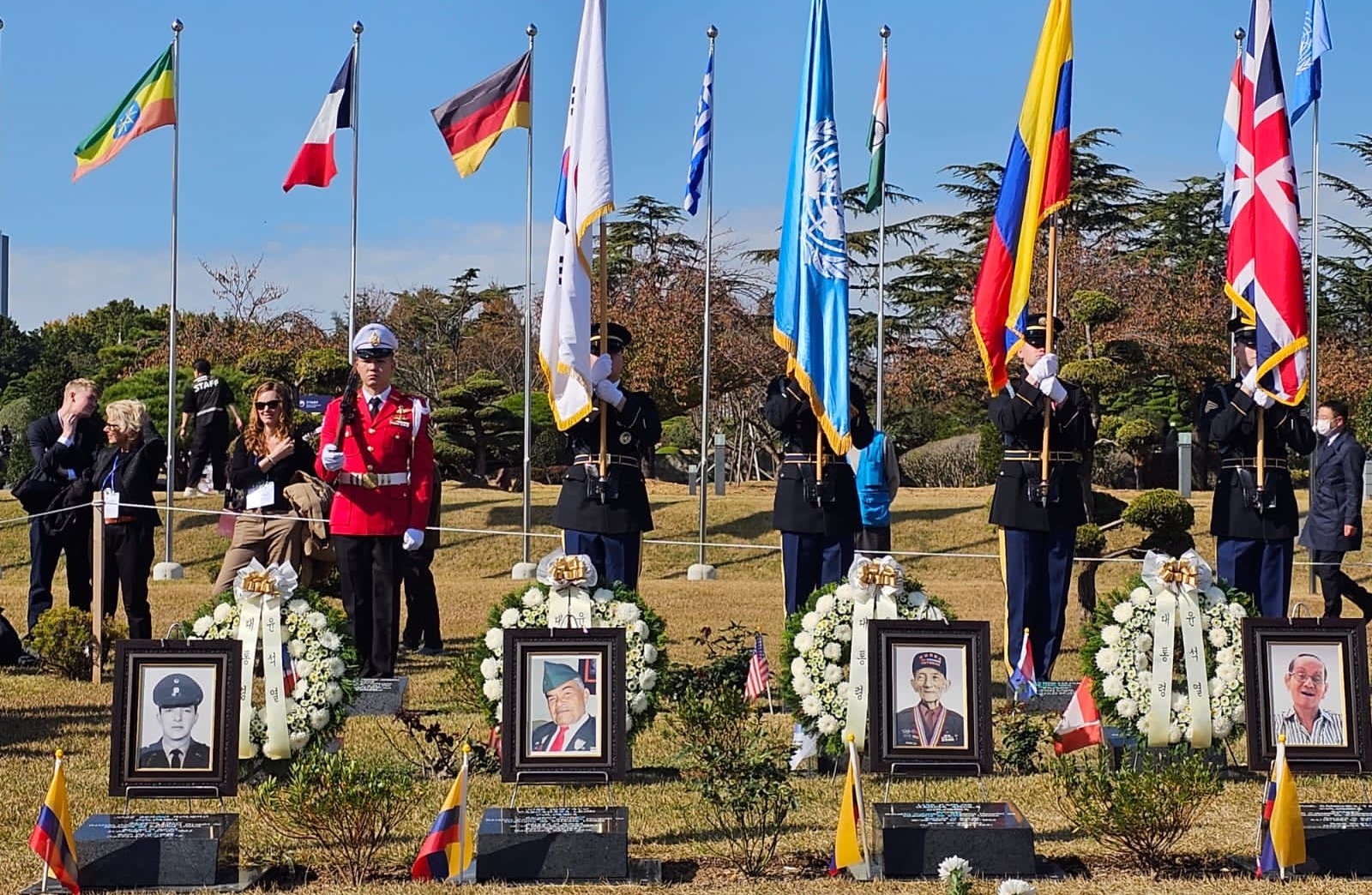 Cuatro difuntos veteranos del Batallón de Colombia, retornan a Corea, la tierra que ayudaron a liberar